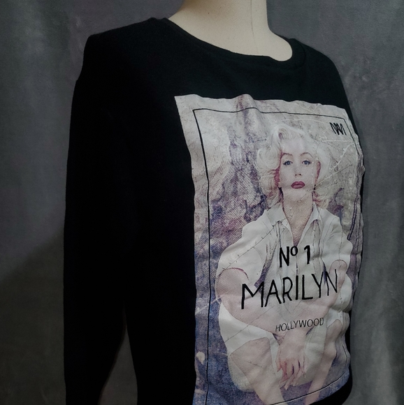 Marilyn Monroe Sweatshirt - Picture 7 of 10